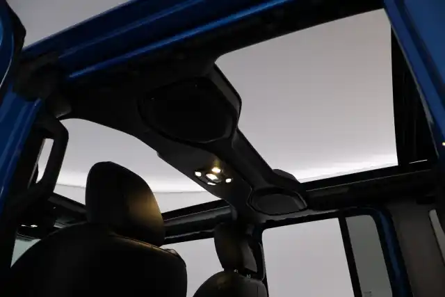 Sininen Maastoauto, Jeep Wrangler – MOS-436