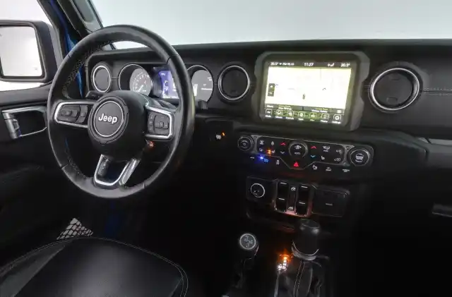 Sininen Maastoauto, Jeep Wrangler – MOS-436