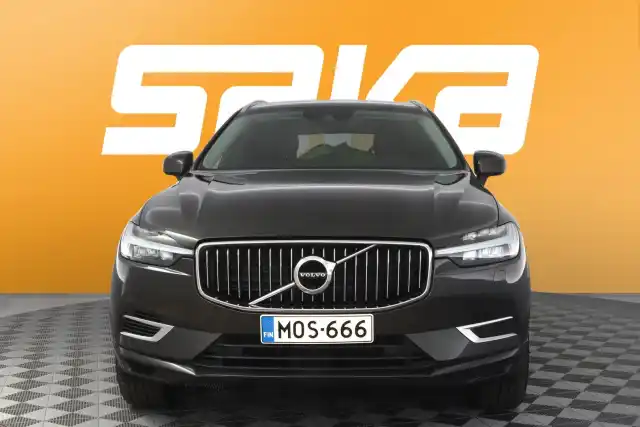 Harmaa Maastoauto, Volvo XC60 – MOS-666