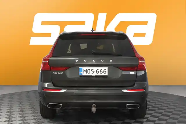 Harmaa Maastoauto, Volvo XC60 – MOS-666