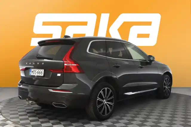 Harmaa Maastoauto, Volvo XC60 – MOS-666