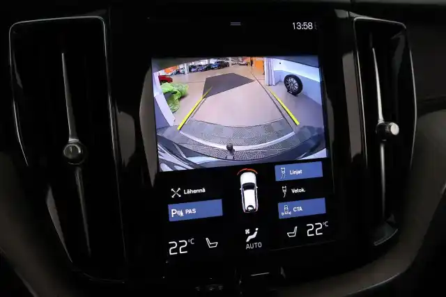 Harmaa Maastoauto, Volvo XC60 – MOS-666