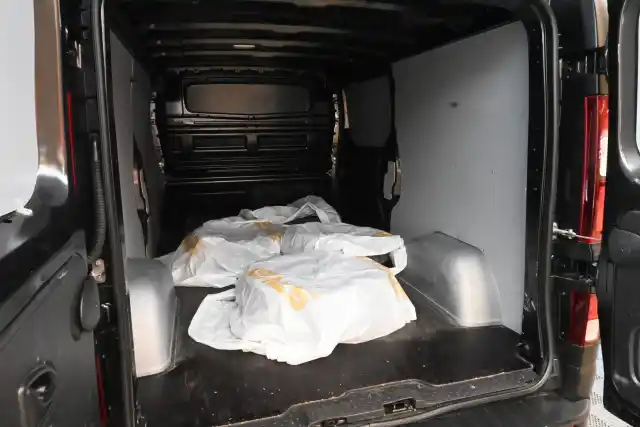 Musta Pakettiauto, Renault Trafic – MOS-793