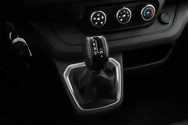 Musta Pakettiauto, Renault Trafic – MOS-793
