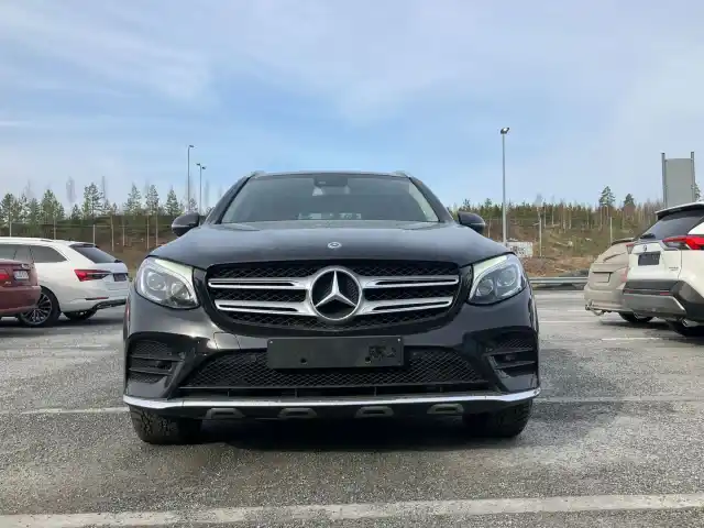 Musta Maastoauto, Mercedes-Benz GLC – MOU-896