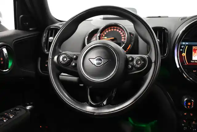 Musta Farmari, Mini Countryman – MOV-634