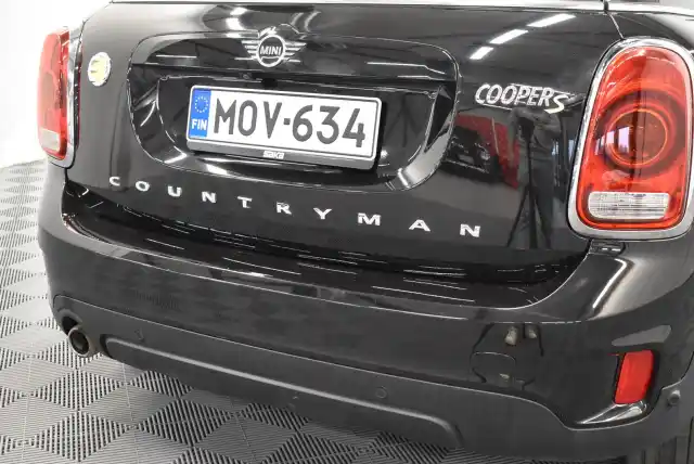 Musta Farmari, Mini Countryman – MOV-634