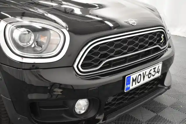 Musta Farmari, Mini Countryman – MOV-634