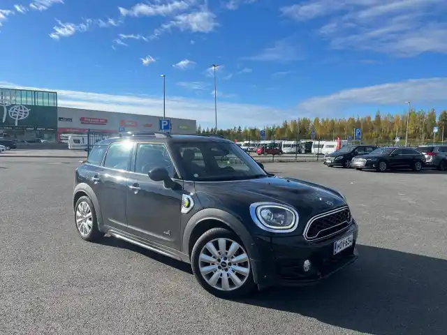 Musta Farmari, Mini Countryman – MOV-634