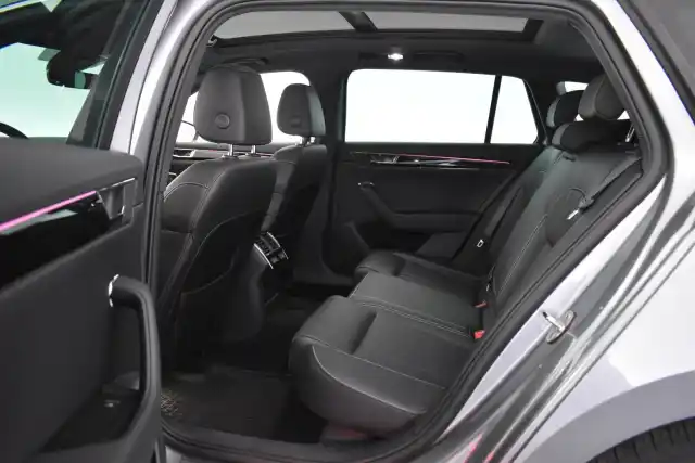 Harmaa Farmari, Skoda Superb – MOV-636