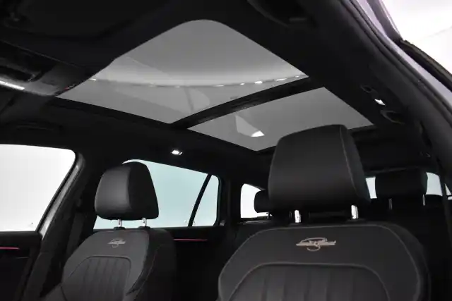 Harmaa Farmari, Skoda Superb – MOV-636