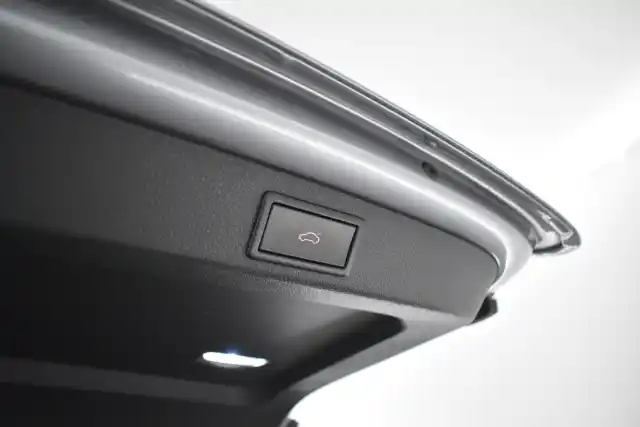Harmaa Farmari, Skoda Superb – MOV-636