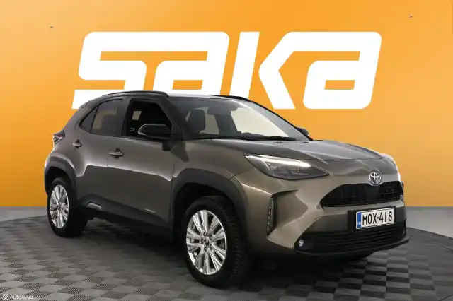 Ruskea (beige) Maastoauto, Toyota Yaris Cross – MOX-418