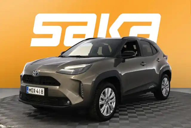 Ruskea (beige) Maastoauto, Toyota Yaris Cross – MOX-418