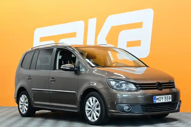 Ruskea Tila-auto, Volkswagen Touran – MOY-359