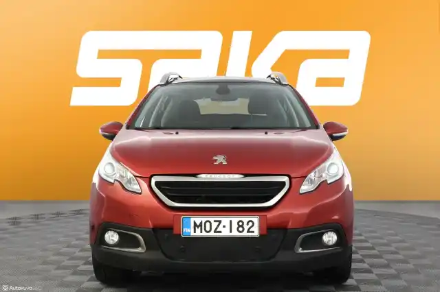 Punainen Viistoperä, Peugeot 2008 – MOZ-182