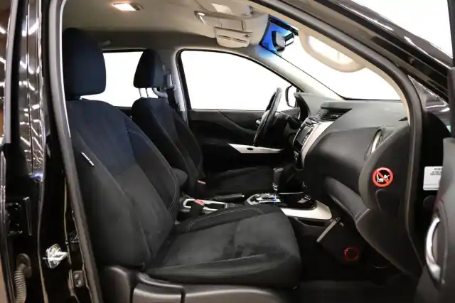 Musta Pakettiauto, Nissan NP300 – MPA-468