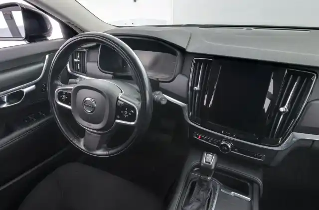 Musta Farmari, Volvo V90 – MPC-587