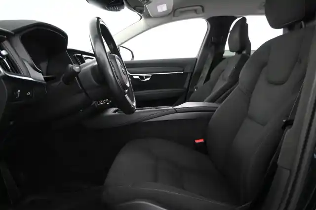 Musta Farmari, Volvo V90 – MPC-587
