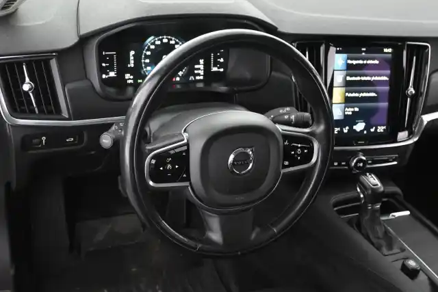 Musta Farmari, Volvo V90 – MPC-587