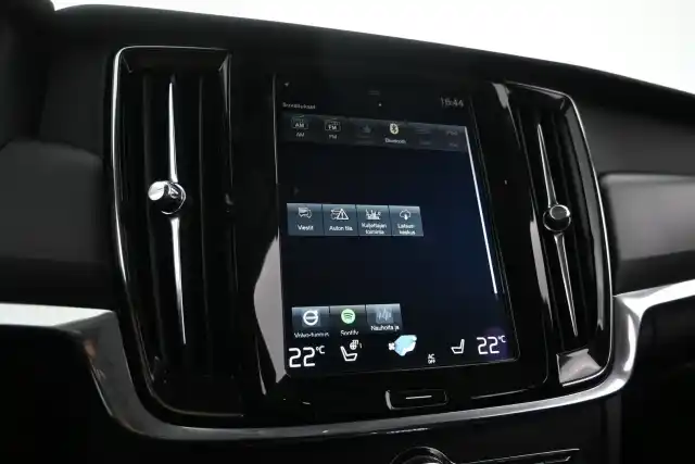 Musta Farmari, Volvo V90 – MPC-587