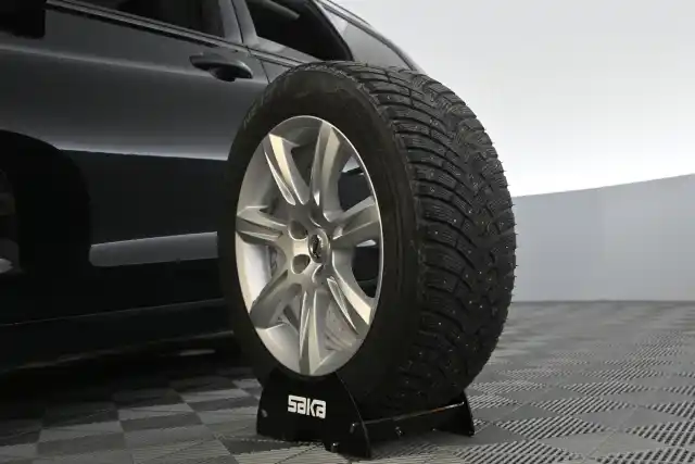 Musta Farmari, Volvo V90 – MPC-587
