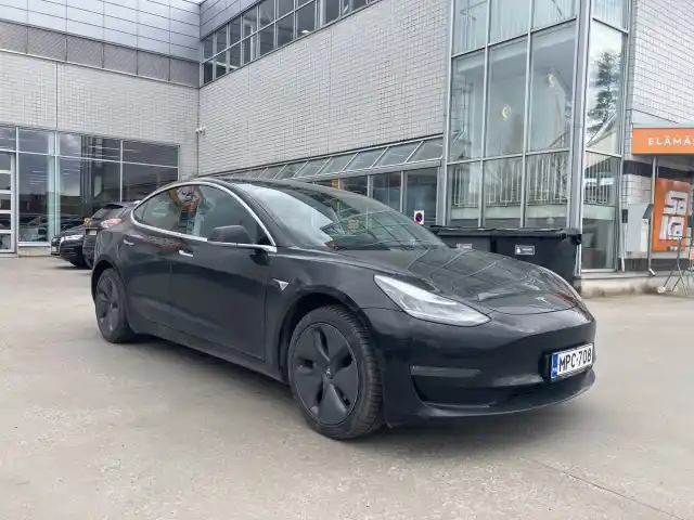Musta Sedan, Tesla Model 3 – MPC-708