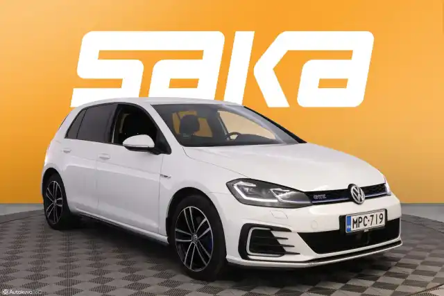 Valkoinen Viistoperä, Volkswagen Golf – MPC-719