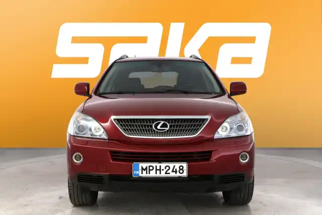 Punainen Maastoauto, Lexus RX – MPH-248