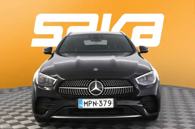 Musta Farmari, Mercedes-Benz E – MPN-379