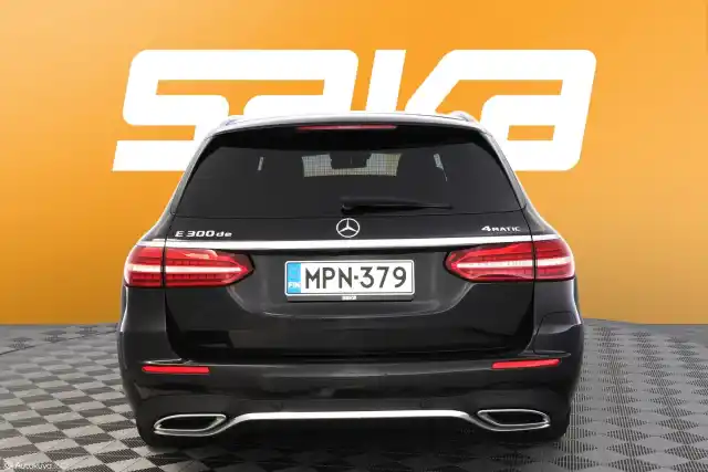 Musta Farmari, Mercedes-Benz E – MPN-379
