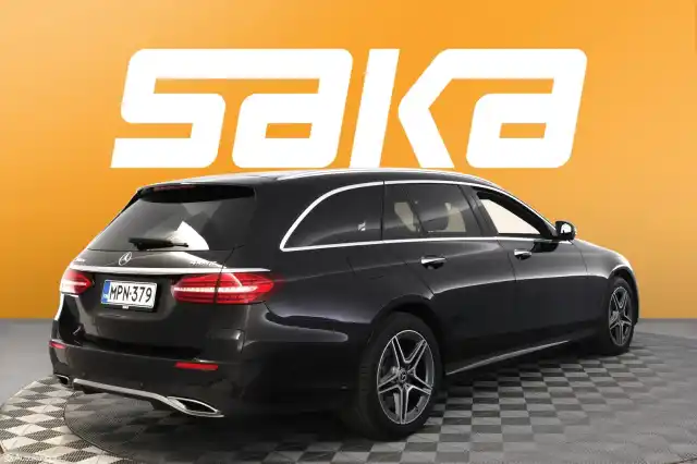 Musta Farmari, Mercedes-Benz E – MPN-379