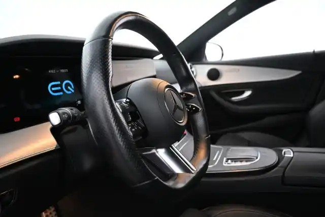 Musta Farmari, Mercedes-Benz E – MPN-379