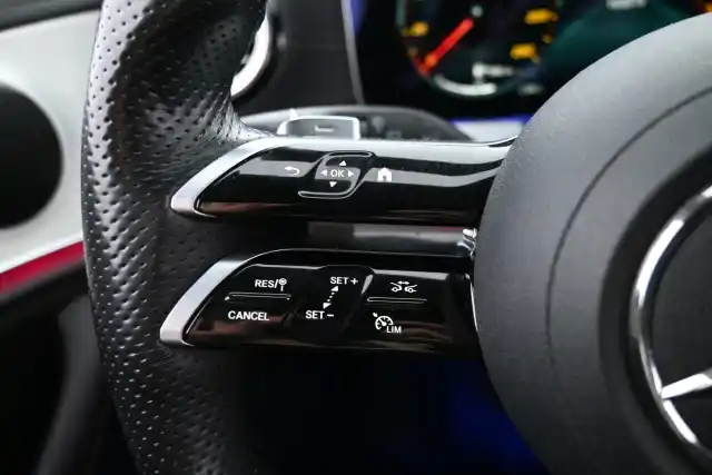 Musta Farmari, Mercedes-Benz E – MPN-379