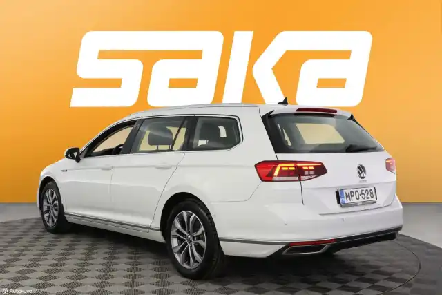 Valkoinen Farmari, Volkswagen Passat – MPO-528