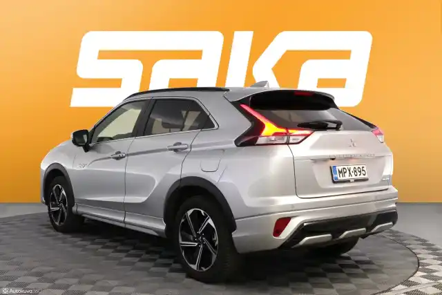 Harmaa Maastoauto, Mitsubishi Eclipse Cross – MPX-895