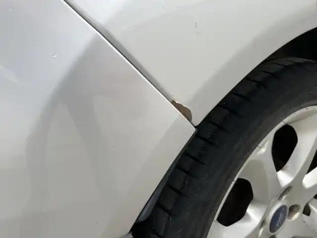 Harmaa Viistoperä, Ford Fiesta – MPZ-120