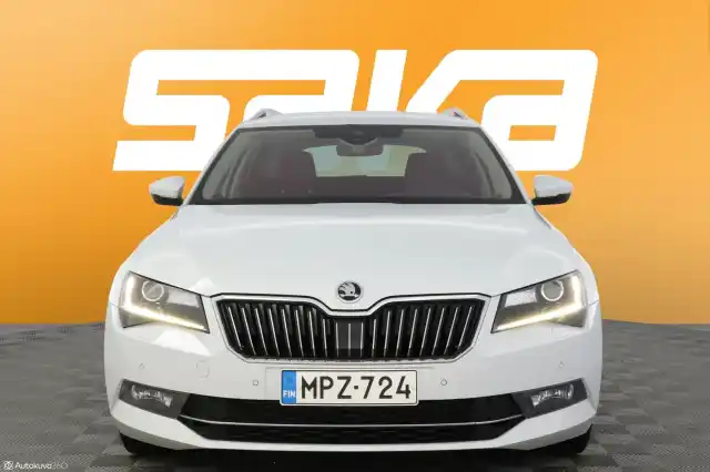 Valkoinen Farmari, Skoda Superb – MPZ-724