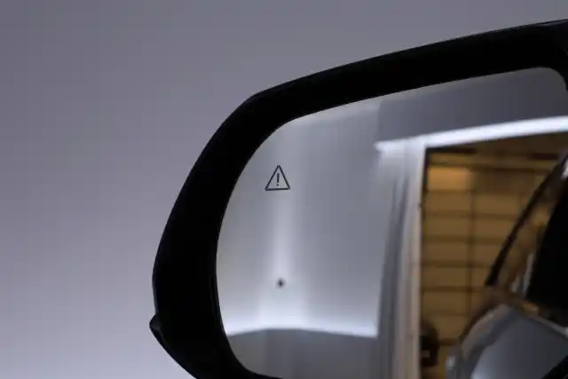 Harmaa Viistoperä, Hyundai IONIQ 5 – MRB-400