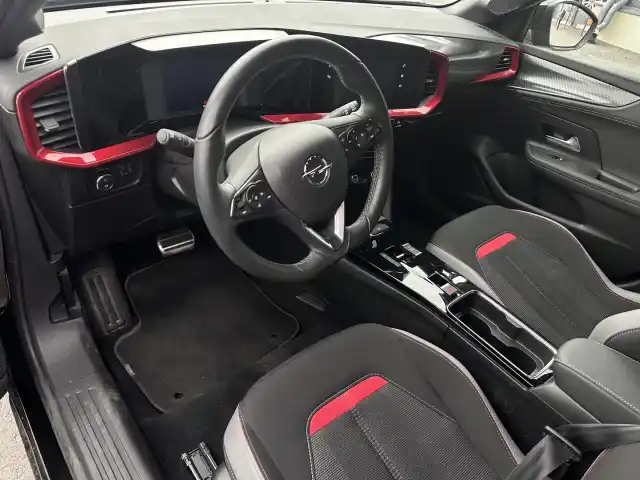 Musta Tila-auto, Opel Mokka – MRC-625