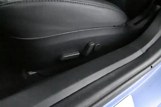 Sininen Sedan, Tesla Model 3 – MRE-660