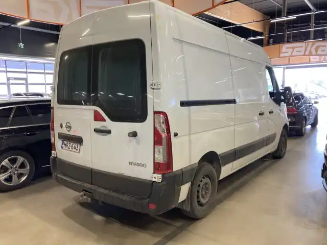 Valkoinen Pakettiauto, Nissan NV400 – MRZ-643