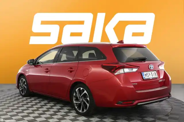 Punainen Farmari, Toyota Auris – MSY-318