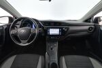 Punainen Farmari, Toyota Auris – MSY-318, kuva 9