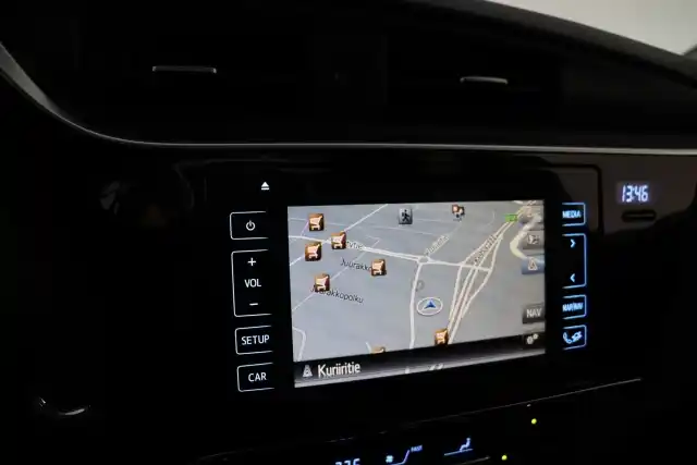 Punainen Farmari, Toyota Auris – MSY-318