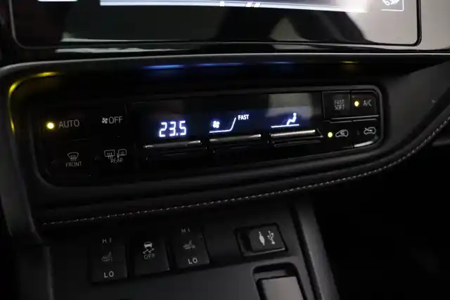 Punainen Farmari, Toyota Auris – MSY-318