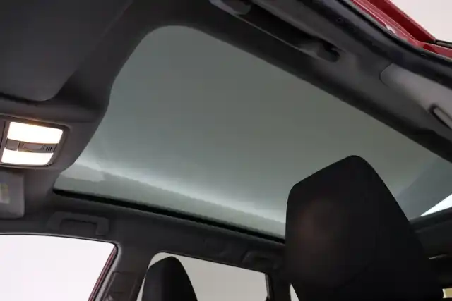 Punainen Farmari, Toyota Auris – MSY-318