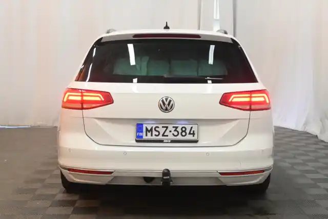 Valkoinen Farmari, Volkswagen Passat – MSZ-384