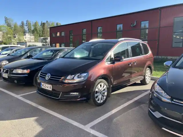 Punainen Tila-auto, Volkswagen Sharan – MSZ-418