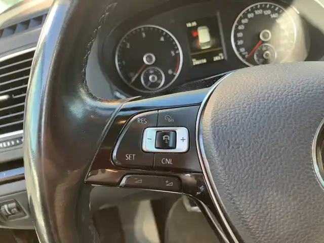 Punainen Tila-auto, Volkswagen Sharan – MSZ-418